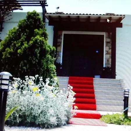 펜션 2 Bedroom Amazing Garden And Pool In