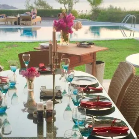 2 Bedroom Amazing Garden And Pool In * Bodrum